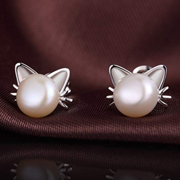 Jewelry - Cat Pearl Earrings Stud